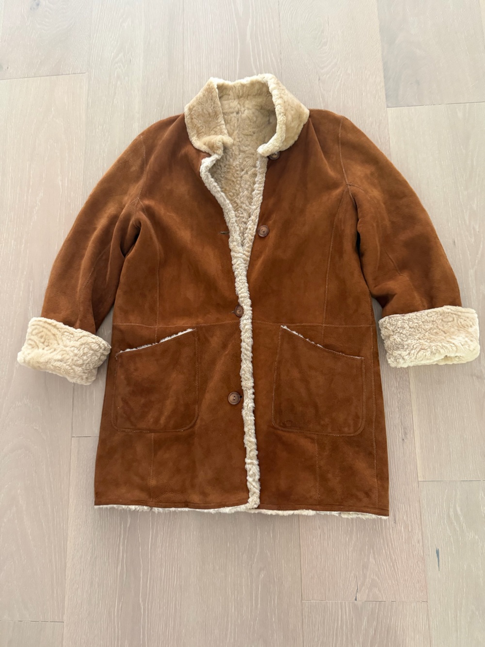 Luxurious reversible real shearling coat